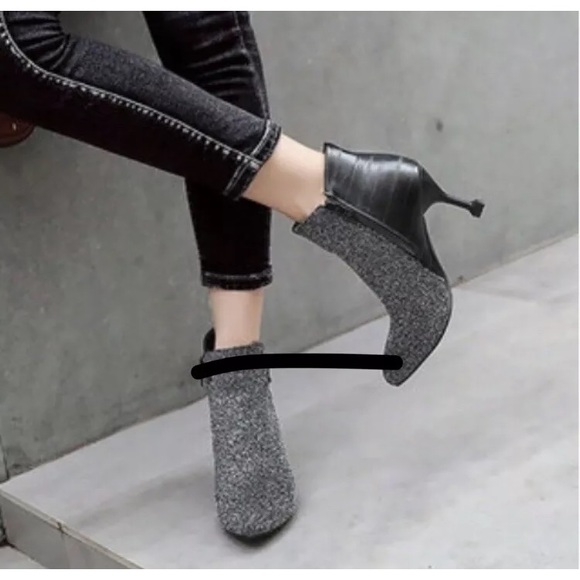 Sparkle booties with unique heel - Picture 2 of 3